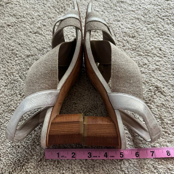 Donald Pliner Beige Linen Strappy Heeled Sandals Open Toe Size 8 Silver Metallic - Picture 6 of 9